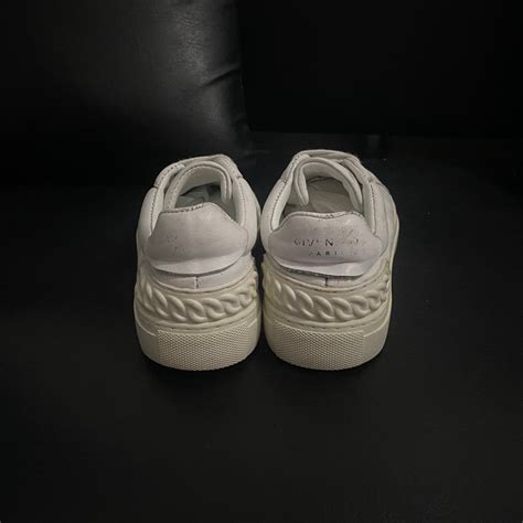 sepatu givenchy wanita